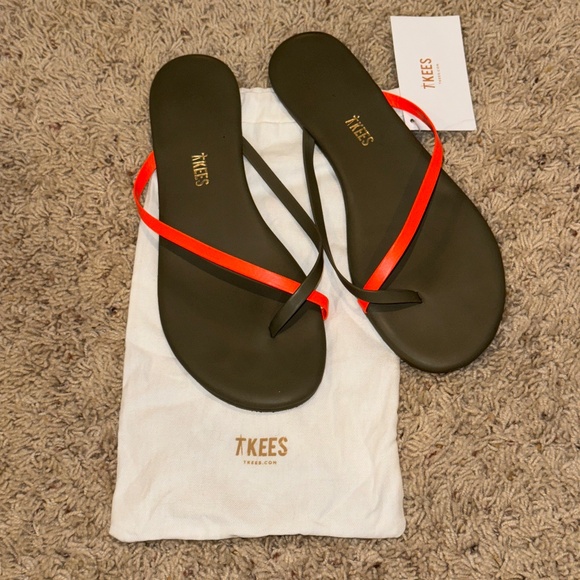 EUC TKEES Riley Neon Flip Flops Sandals Toe Strap Coral Olive Green Size 9 - Picture 1 of 4